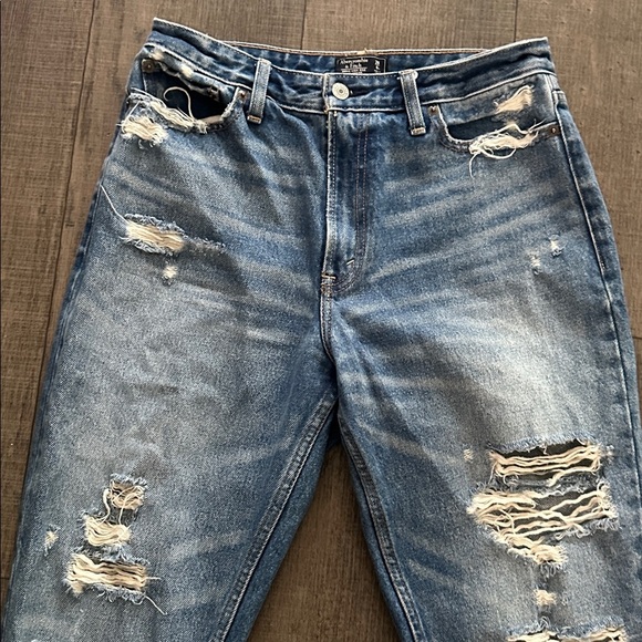Abercrombie & Fitch ANNIE HIGH RISE Girlfriend Distressed Blue Jeans sz 28 6R - Picture 4 of 6